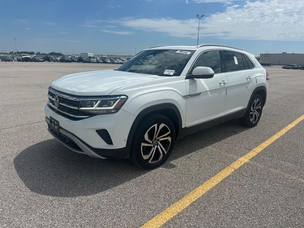 Volkswagen Atlas Cross Sport Vehicle Full-screen Gallery Image 7