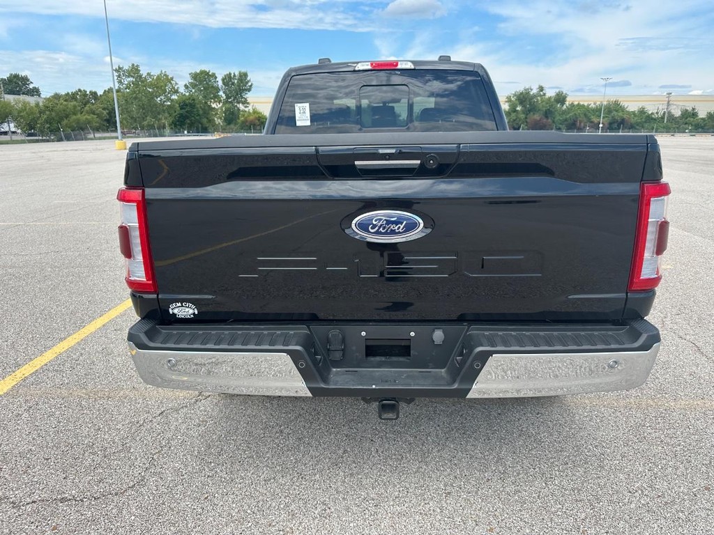 Ford F-150 Vehicle Full-screen Gallery Image 4