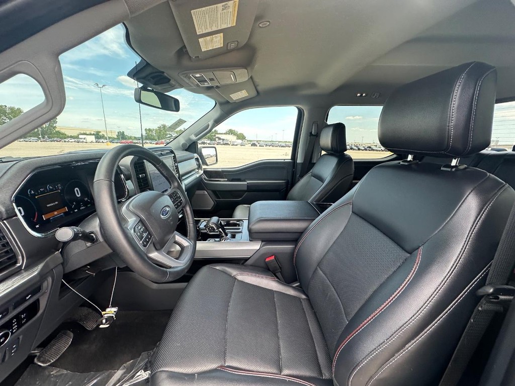 Ford F-150 Vehicle Full-screen Gallery Image 13