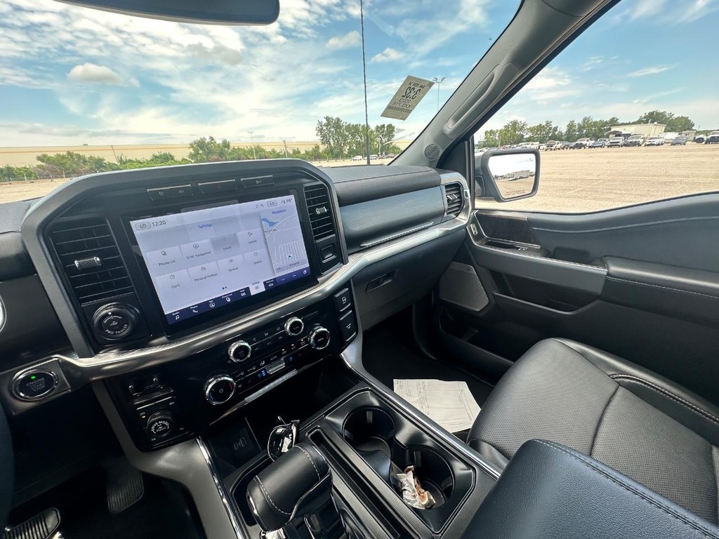 Ford F-150 Vehicle Full-screen Gallery Image 15