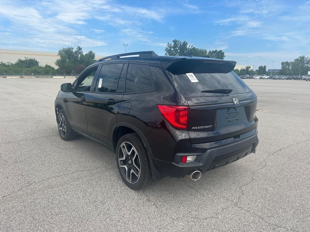 Honda Passport Vehicle Full-screen Gallery Image 9
