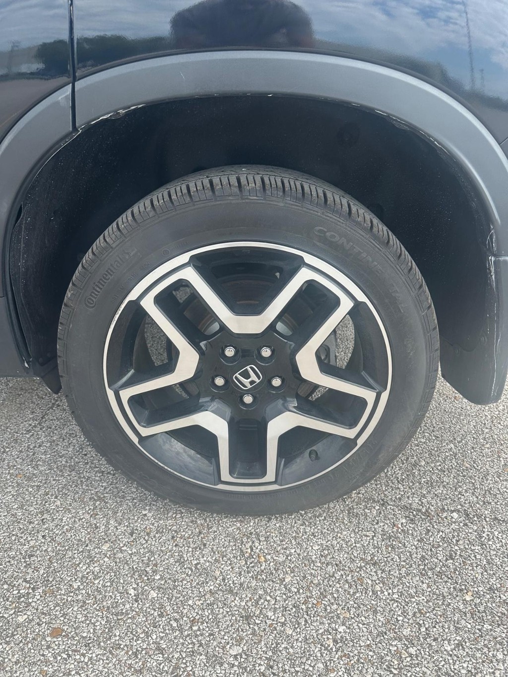 Honda Passport Vehicle Full-screen Gallery Image 14