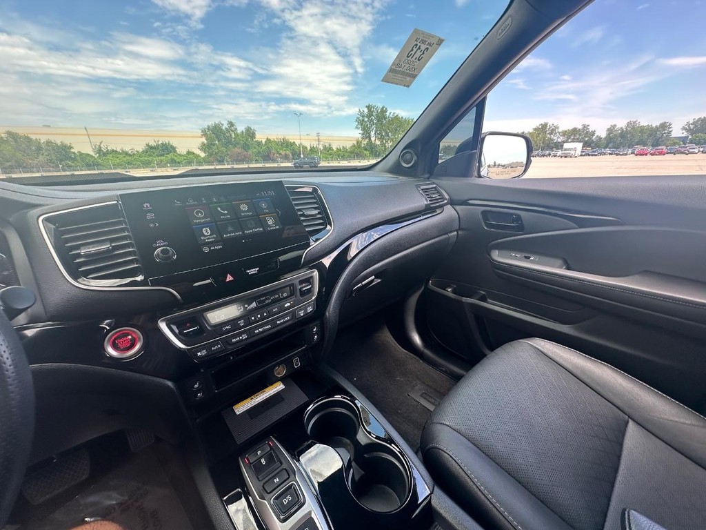 Honda Passport Vehicle Full-screen Gallery Image 20