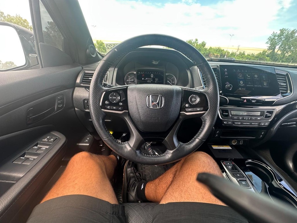 Honda Passport Vehicle Full-screen Gallery Image 23