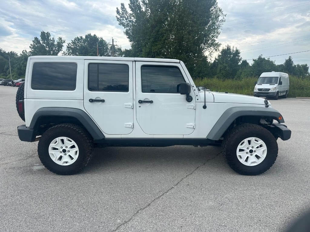 Jeep Wrangler Unlimited Vehicle Full-screen Gallery Image 2