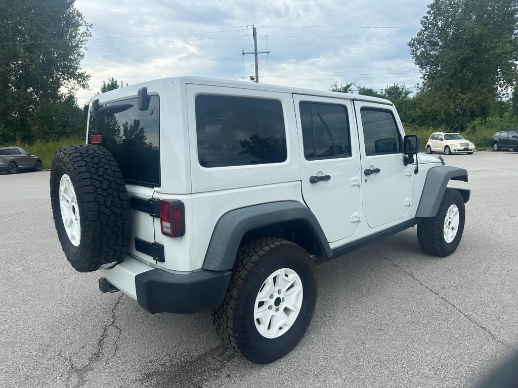 Jeep Wrangler Unlimited Vehicle Full-screen Gallery Image 3