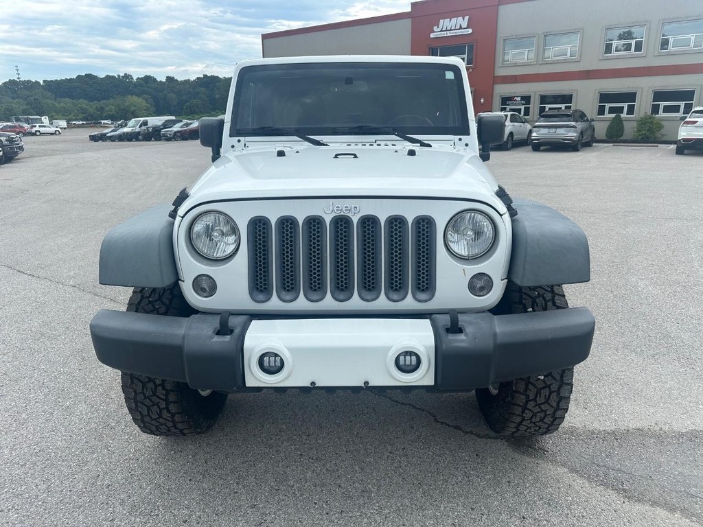 Jeep Wrangler Unlimited Vehicle Full-screen Gallery Image 8
