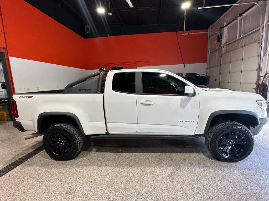 Chevrolet Colorado Vehicle Full-screen Gallery Image 02