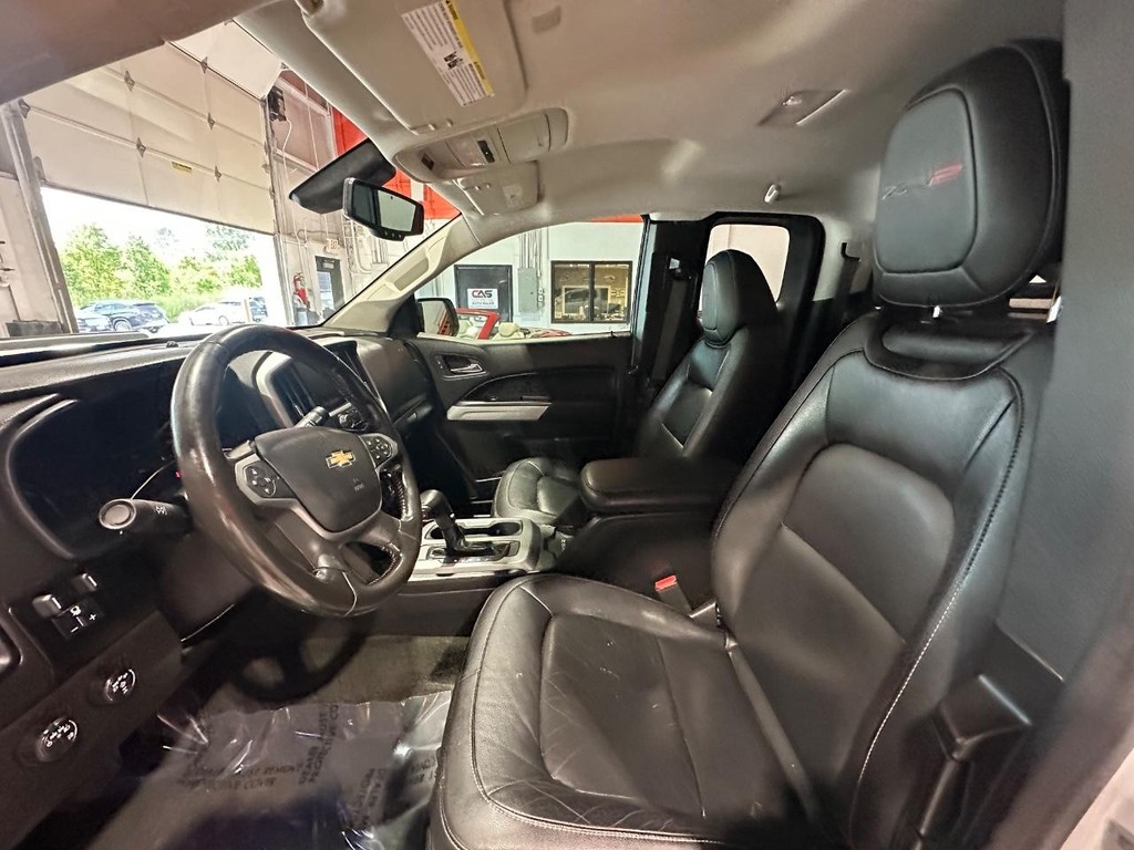 Chevrolet Colorado Vehicle Full-screen Gallery Image 09