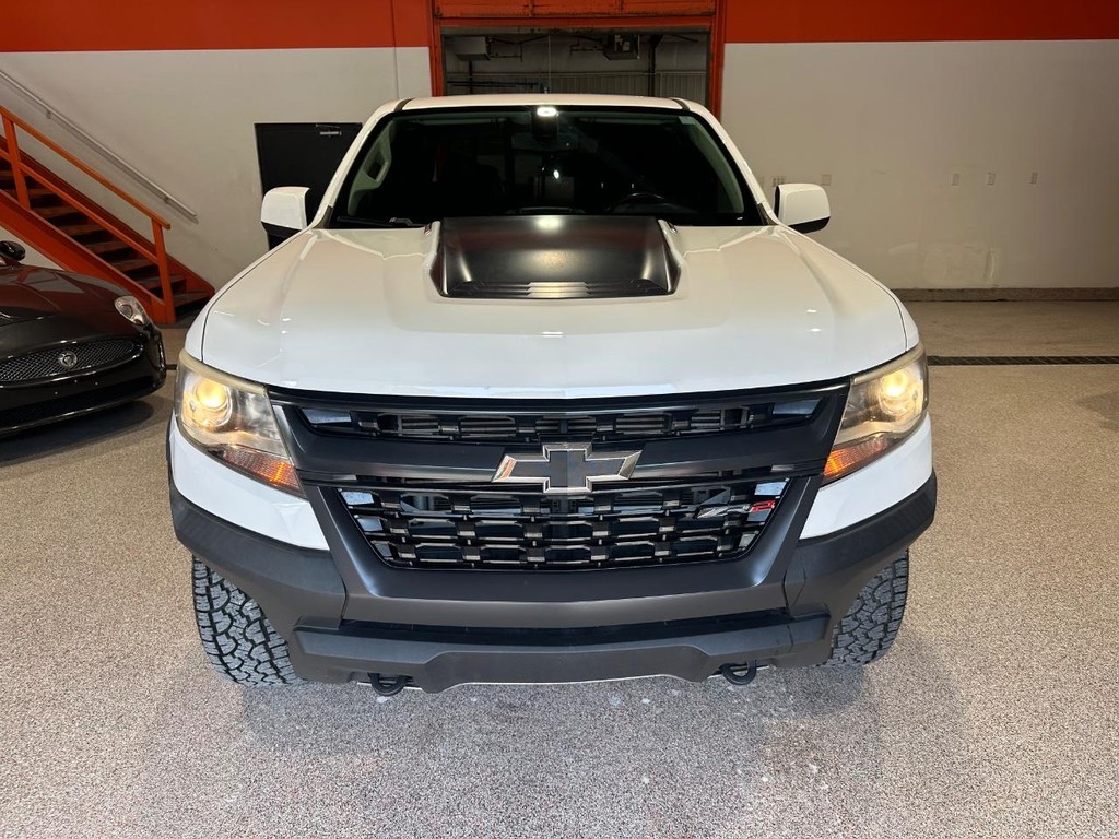 Chevrolet Colorado Vehicle Full-screen Gallery Image 12