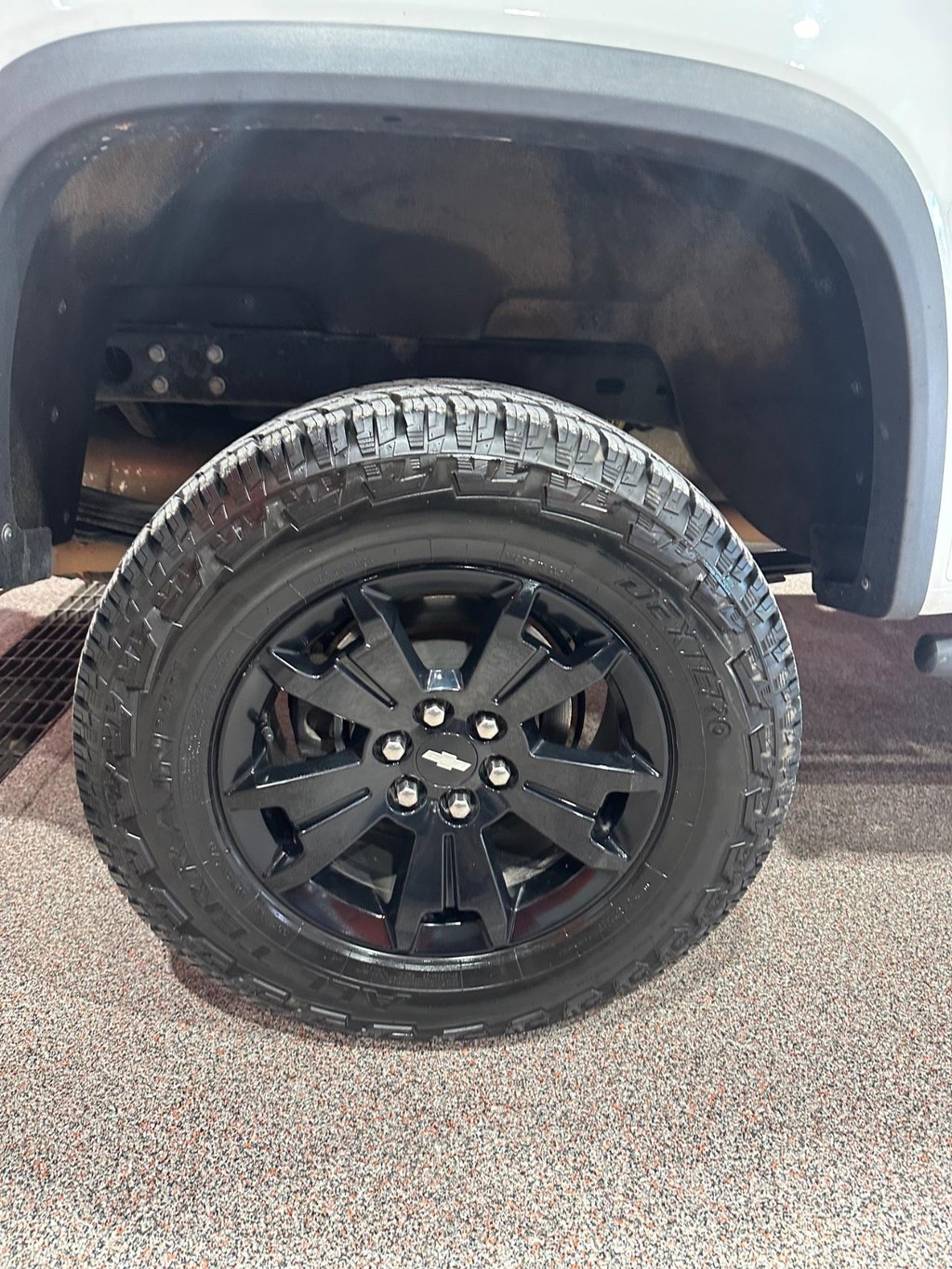 Chevrolet Colorado Vehicle Full-screen Gallery Image 17