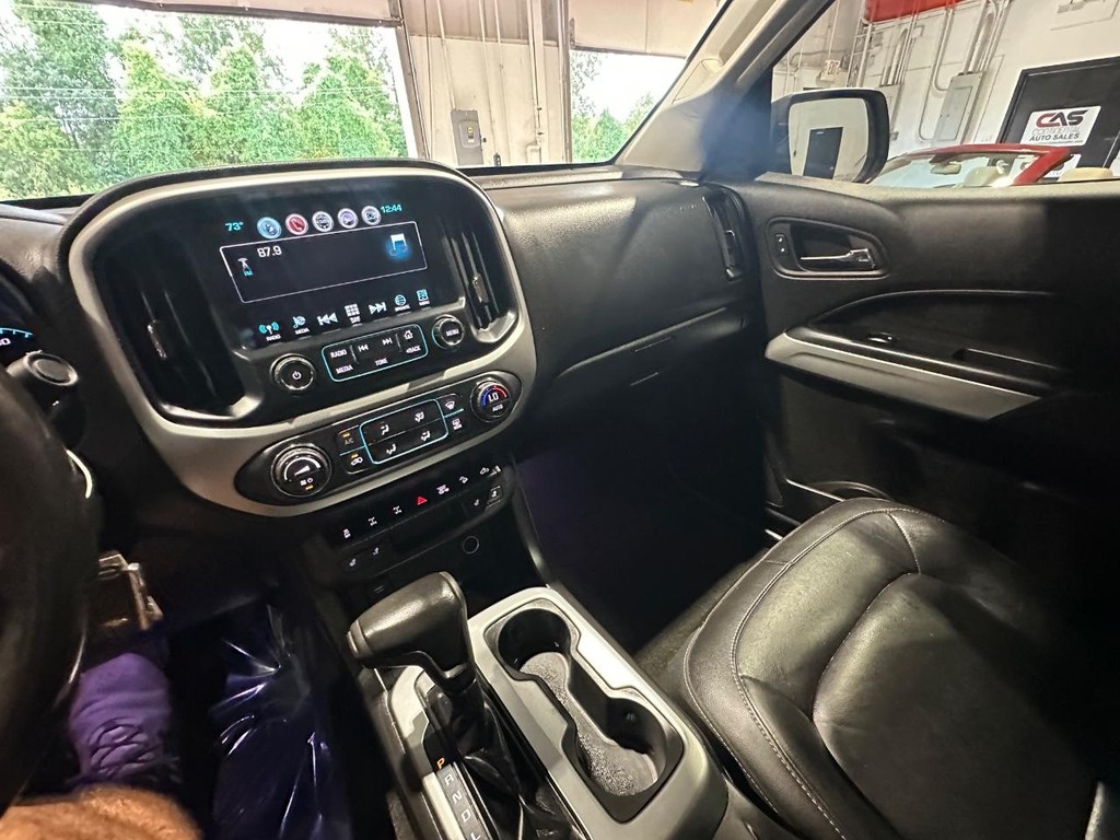 Chevrolet Colorado Vehicle Full-screen Gallery Image 22