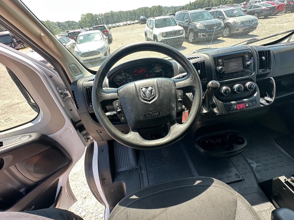 Ram ProMaster Cargo Van Vehicle Full-screen Gallery Image 17