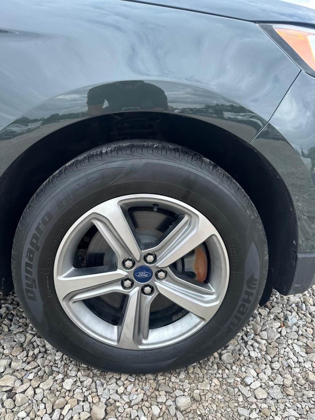 Ford Edge Vehicle Full-screen Gallery Image 9