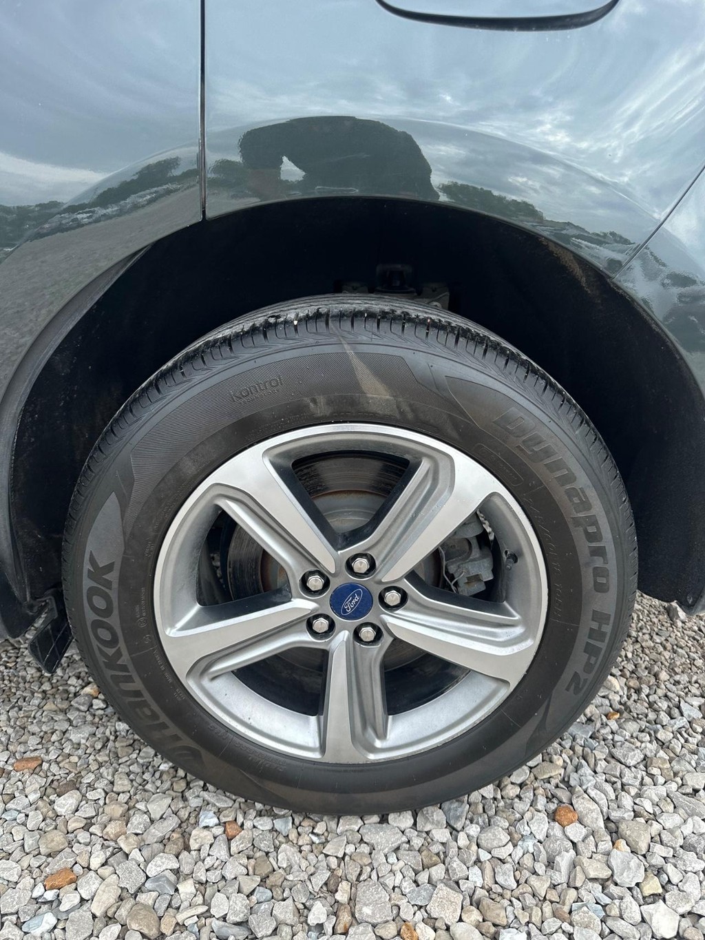 Ford Edge Vehicle Full-screen Gallery Image 11
