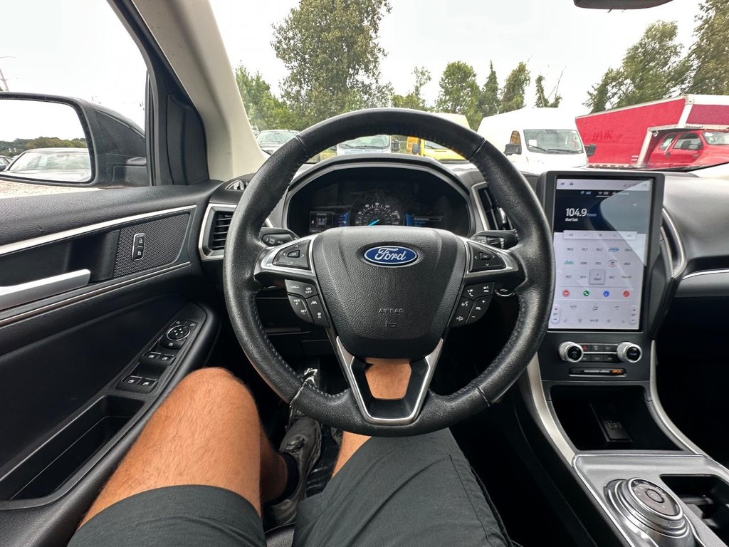 Ford Edge Vehicle Full-screen Gallery Image 20