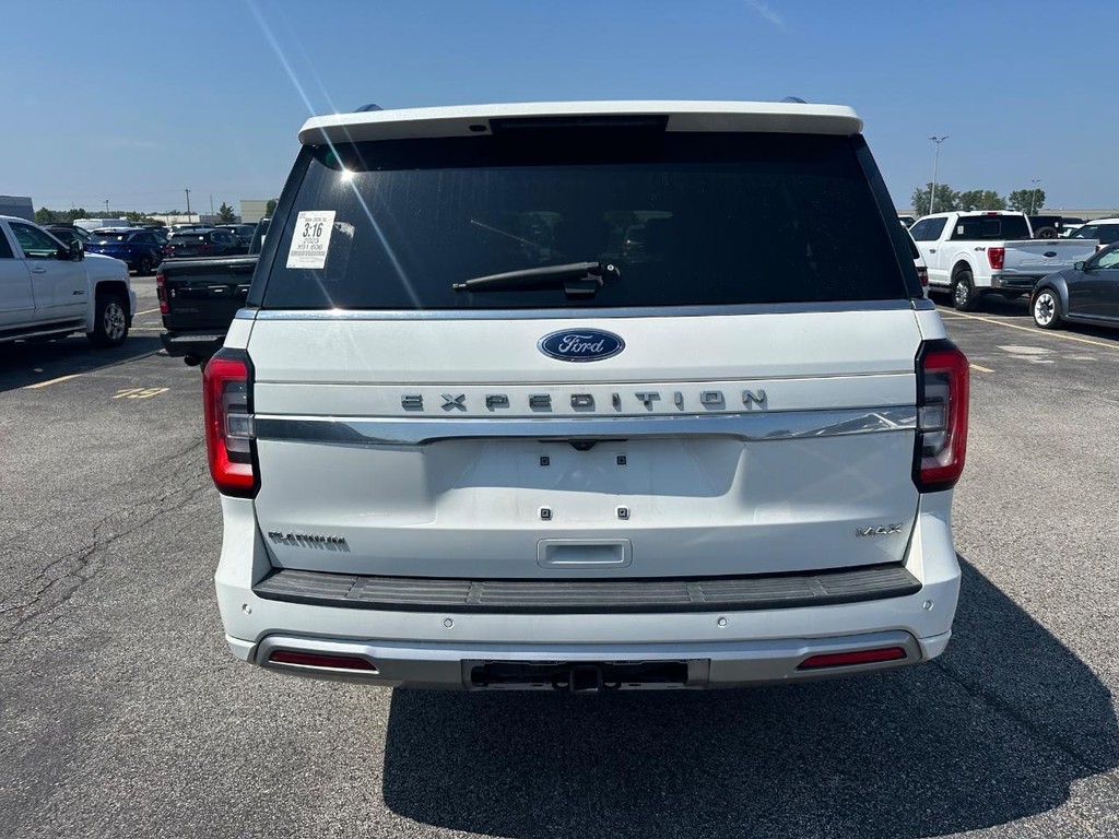 Ford Expedition Max Vehicle Full-screen Gallery Image 6