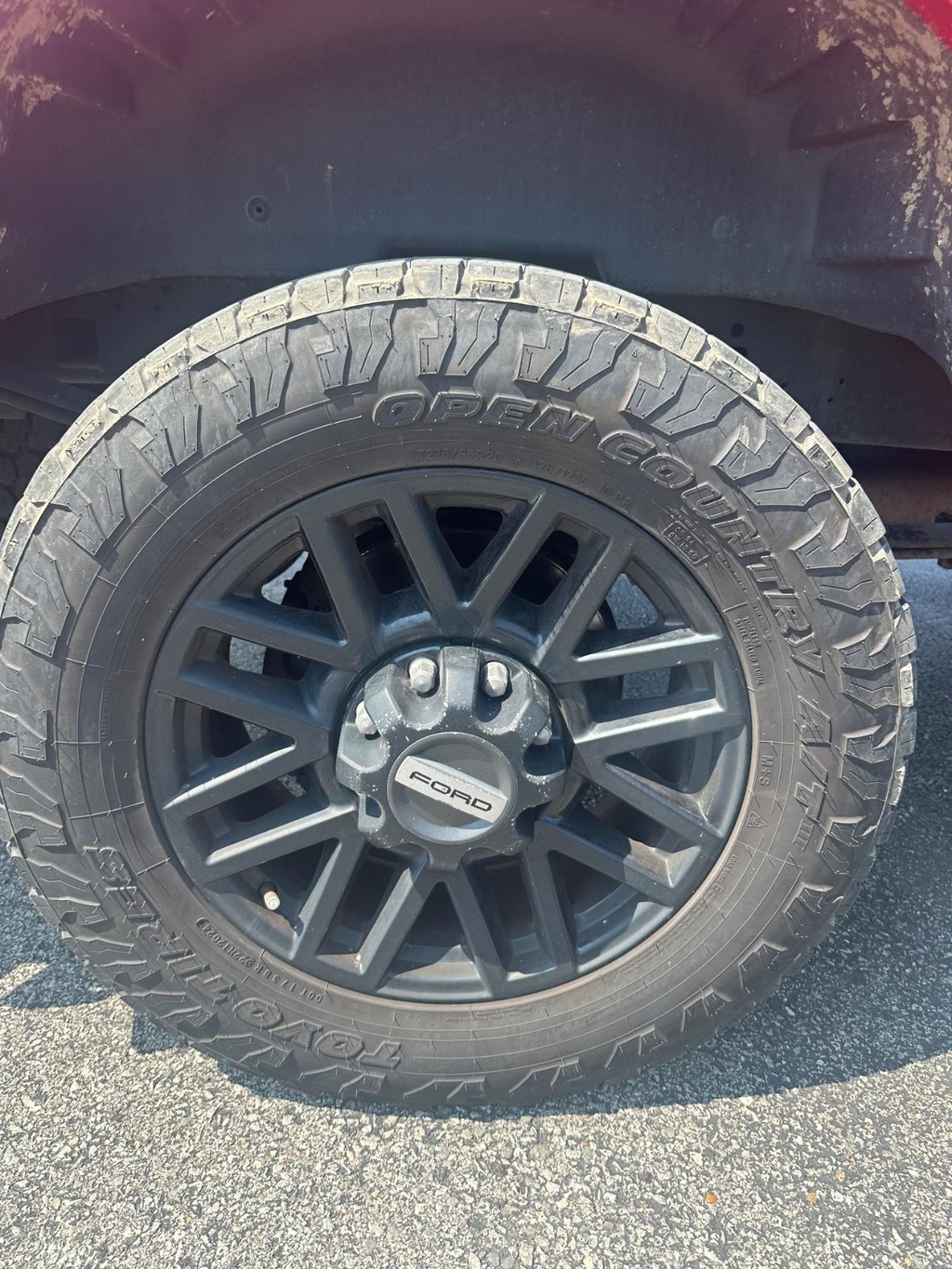 Ford Super Duty F-250 SRW Vehicle Full-screen Gallery Image 10