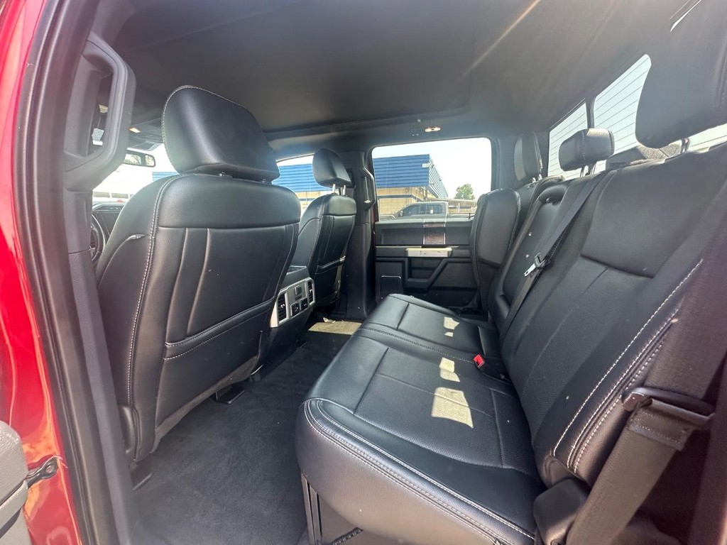 Ford Super Duty F-250 SRW Vehicle Full-screen Gallery Image 12