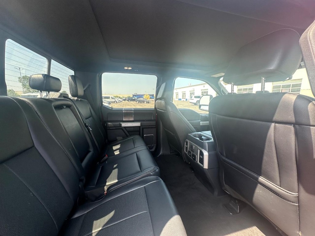 Ford Super Duty F-250 SRW Vehicle Full-screen Gallery Image 13