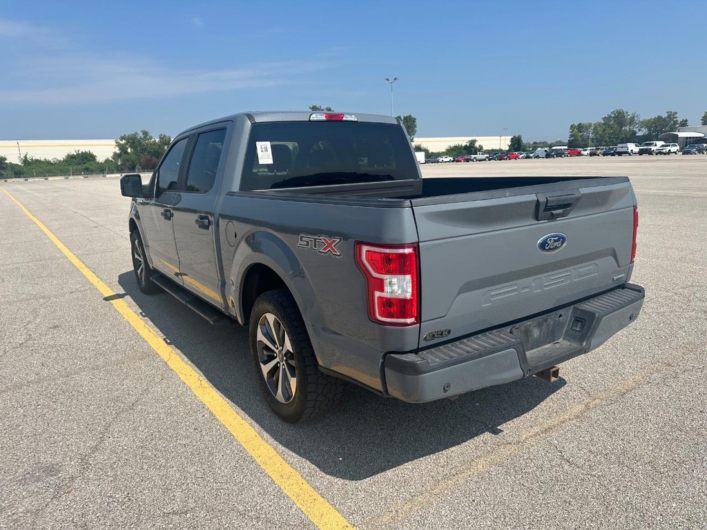 Ford F-150 Vehicle Full-screen Gallery Image 3