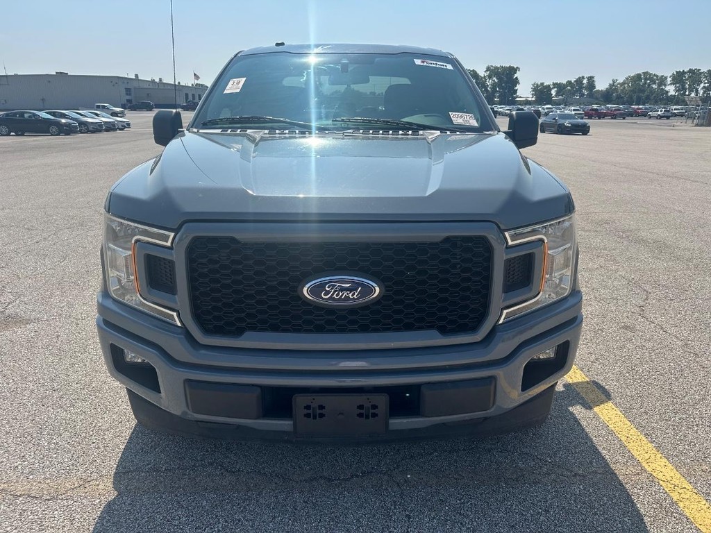 Ford F-150 Vehicle Full-screen Gallery Image 6