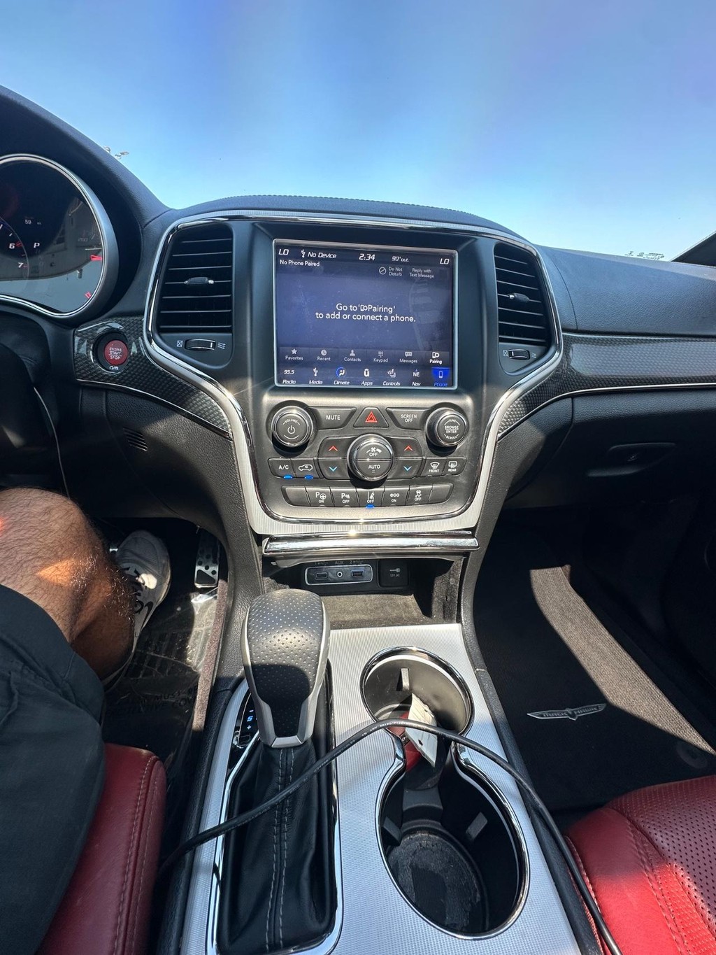Jeep Grand Cherokee Vehicle Full-screen Gallery Image 19
