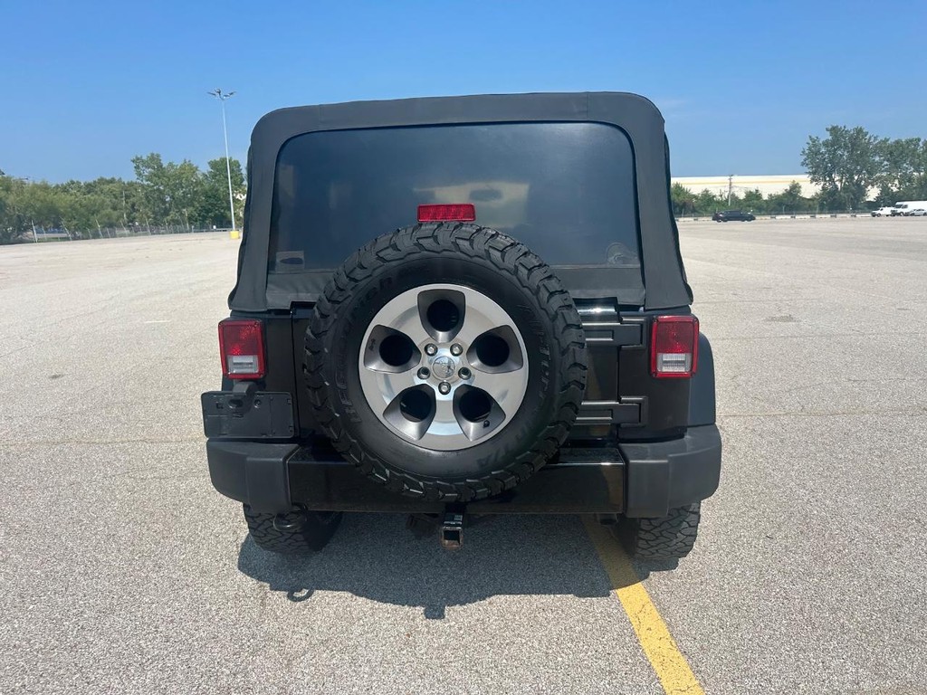 Jeep Wrangler Unlimited Vehicle Full-screen Gallery Image 4