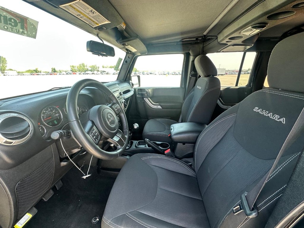 Jeep Wrangler Unlimited Vehicle Full-screen Gallery Image 12