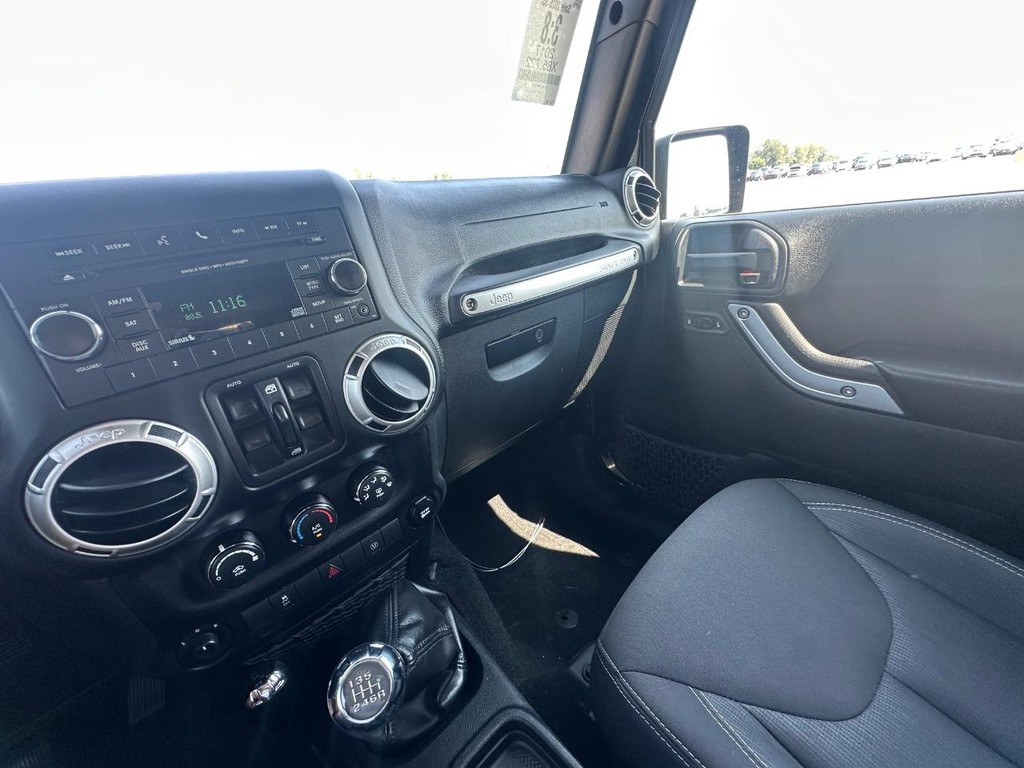 Jeep Wrangler Unlimited Vehicle Full-screen Gallery Image 19