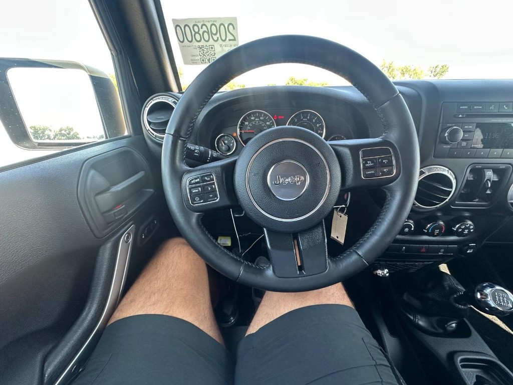 Jeep Wrangler Unlimited Vehicle Full-screen Gallery Image 21