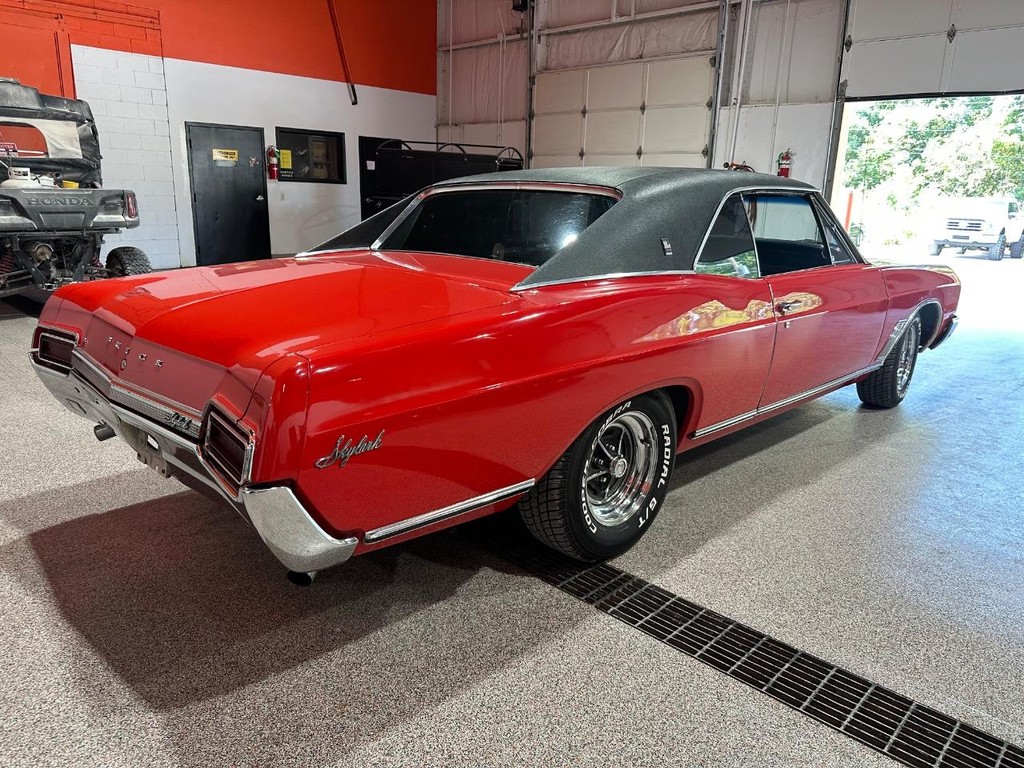 Buick Skylark Vehicle Full-screen Gallery Image 03