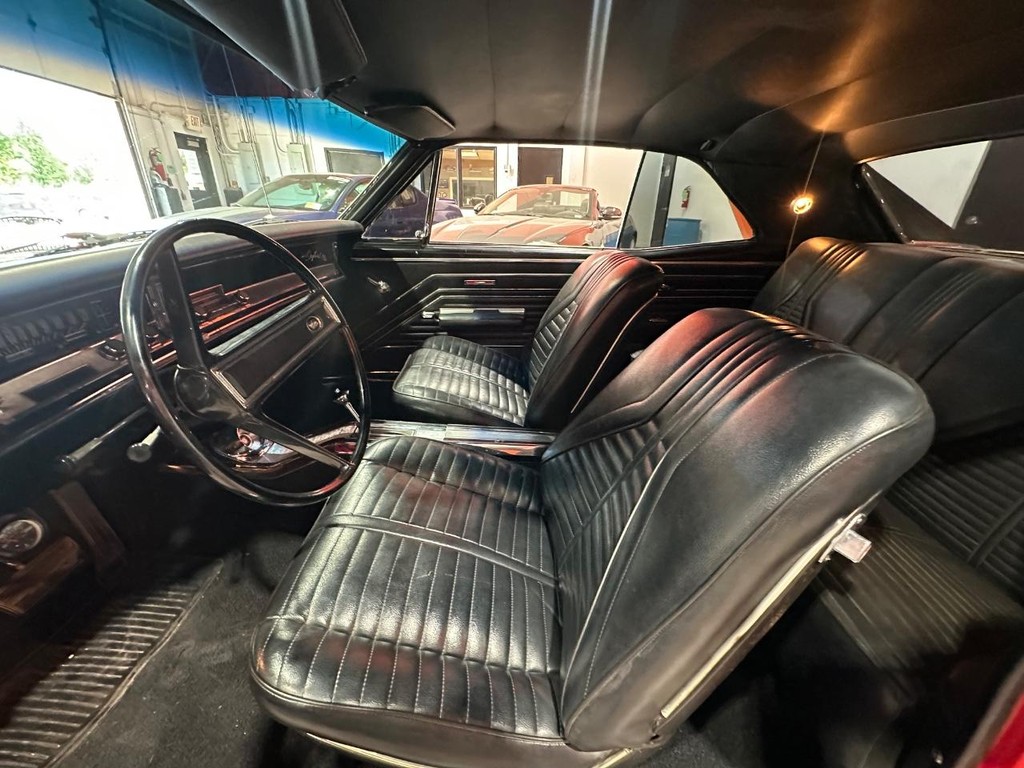 Buick Skylark Vehicle Full-screen Gallery Image 10