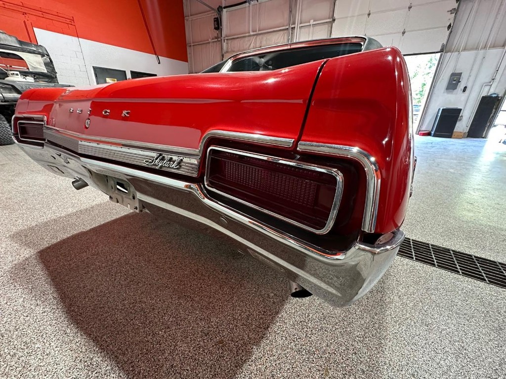 Buick Skylark Vehicle Full-screen Gallery Image 14