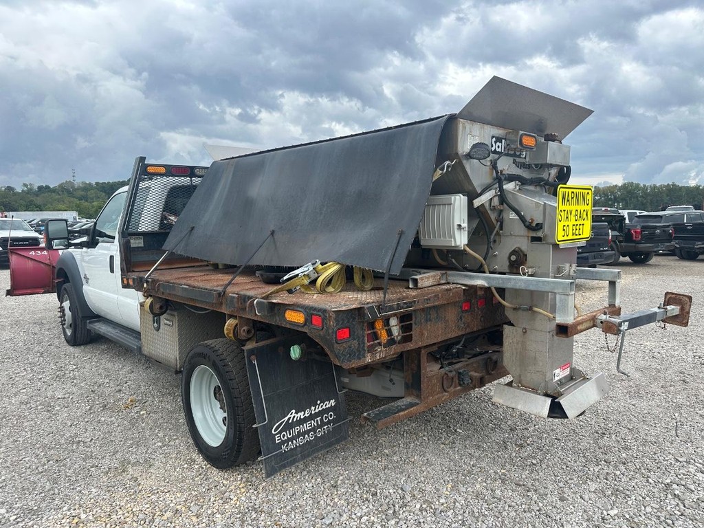 Ford Super Duty F-450 DRW Vehicle Full-screen Gallery Image 2