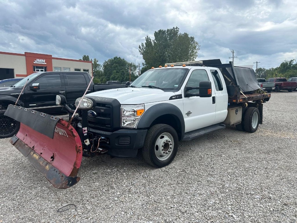 Ford Super Duty F-450 DRW Vehicle Full-screen Gallery Image 6