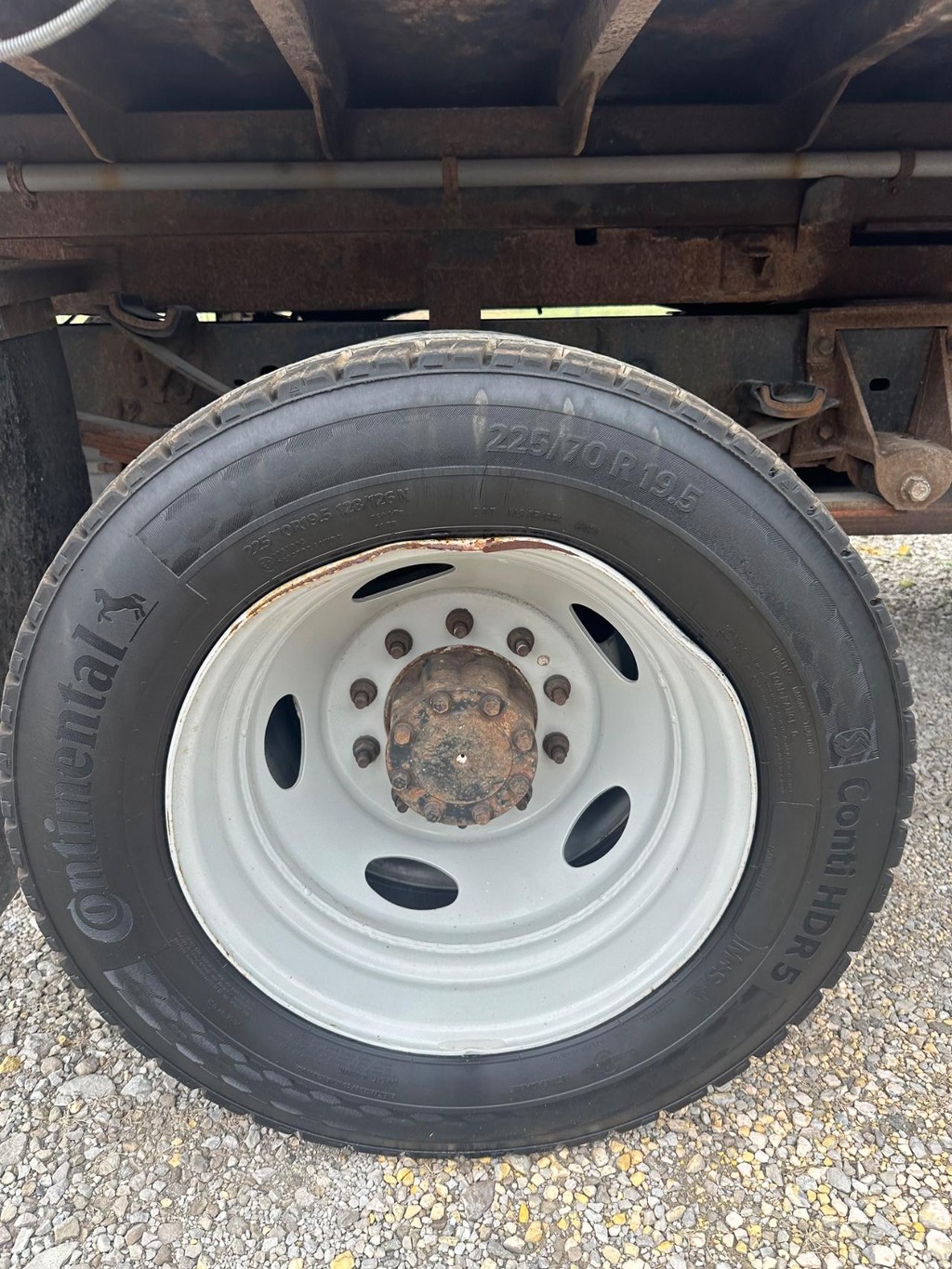 Ford Super Duty F-450 DRW Vehicle Full-screen Gallery Image 14