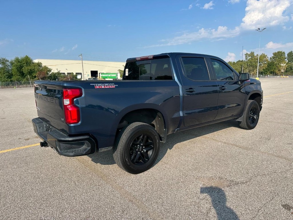 Chevrolet Silverado 1500 Vehicle Full-screen Gallery Image 05