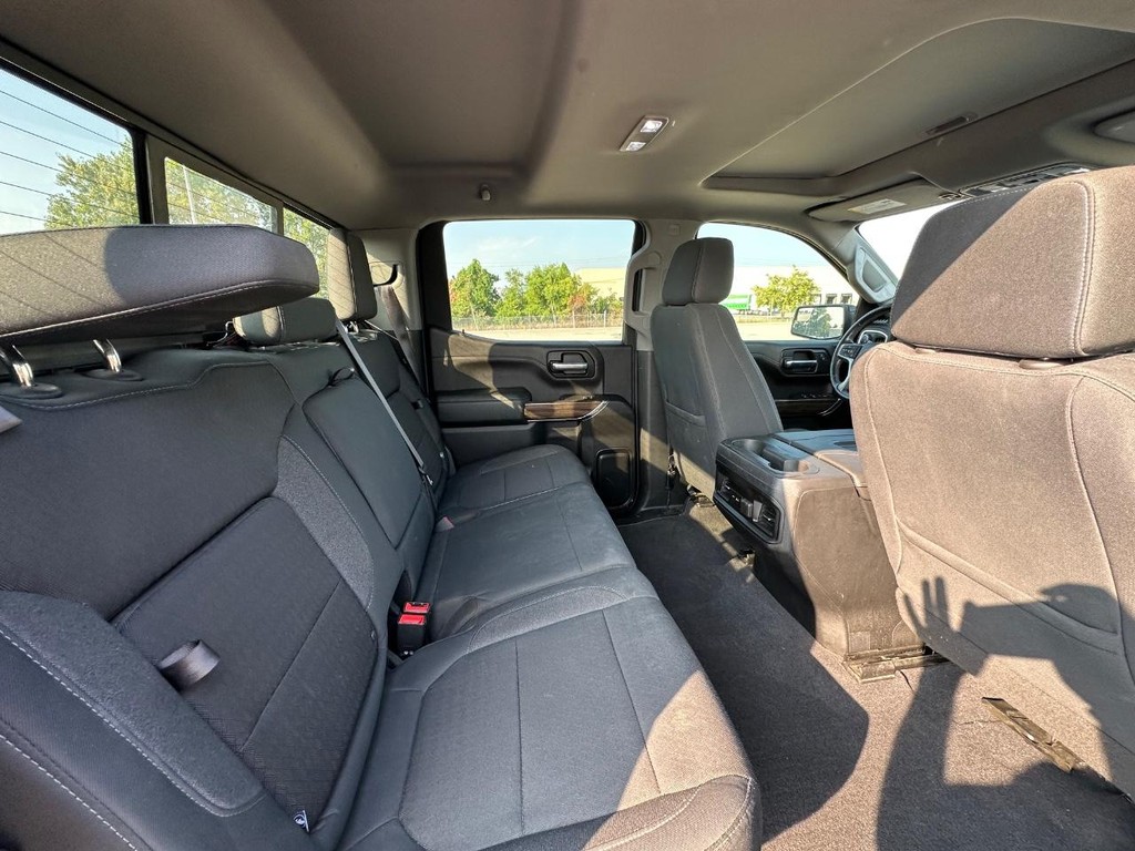 Chevrolet Silverado 1500 Vehicle Full-screen Gallery Image 12