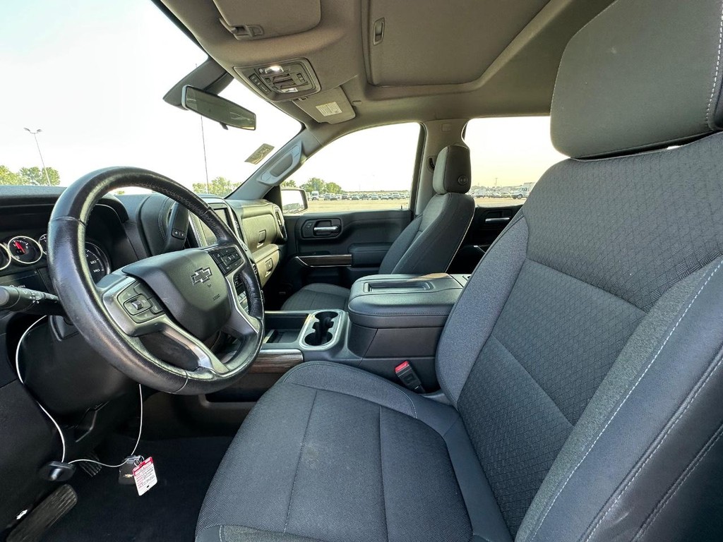 Chevrolet Silverado 1500 Vehicle Full-screen Gallery Image 14