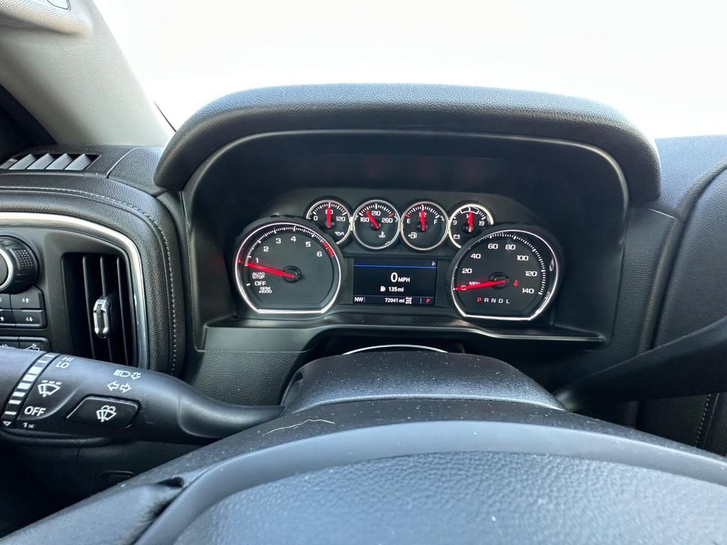 Chevrolet Silverado 1500 Vehicle Full-screen Gallery Image 18