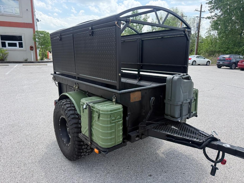 Jeep CJ-5 Vehicle Full-screen Gallery Image 4