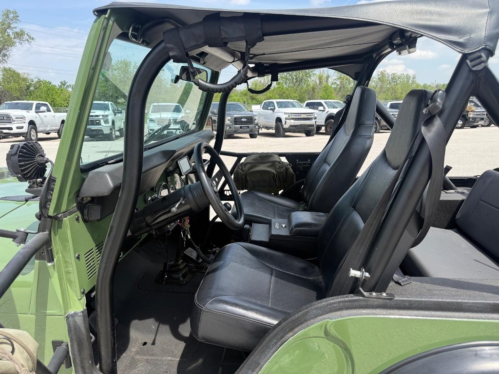 Jeep CJ-5 Vehicle Full-screen Gallery Image 14