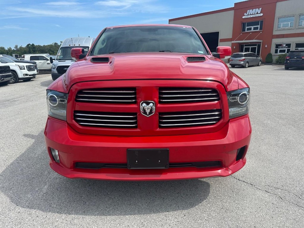 Ram 1500 Vehicle Full-screen Gallery Image 9