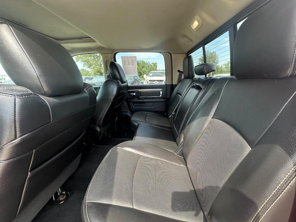 Ram 1500 Vehicle Full-screen Gallery Image 11