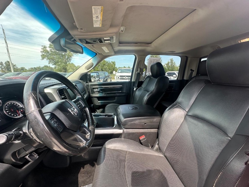 Ram 1500 Vehicle Full-screen Gallery Image 16