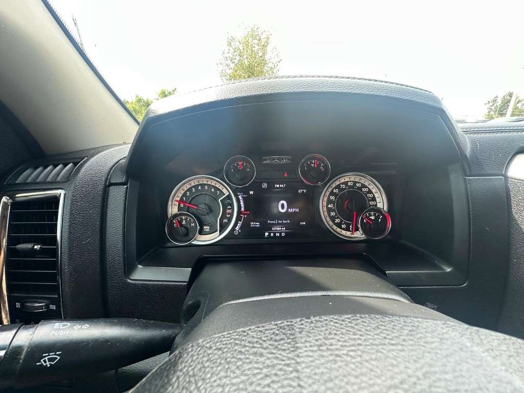 Ram 1500 Vehicle Full-screen Gallery Image 22