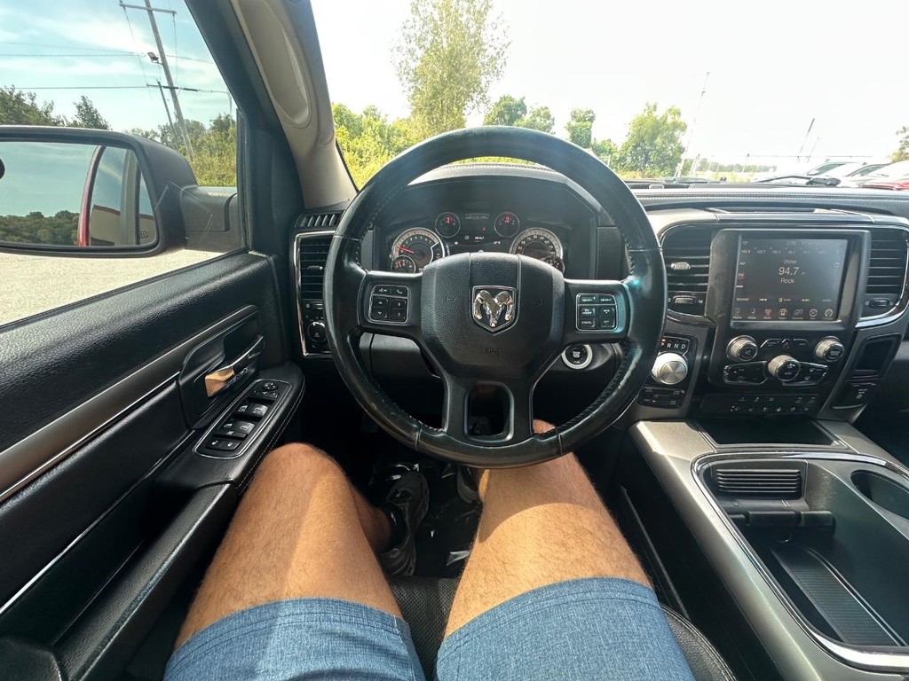 Ram 1500 Vehicle Full-screen Gallery Image 23