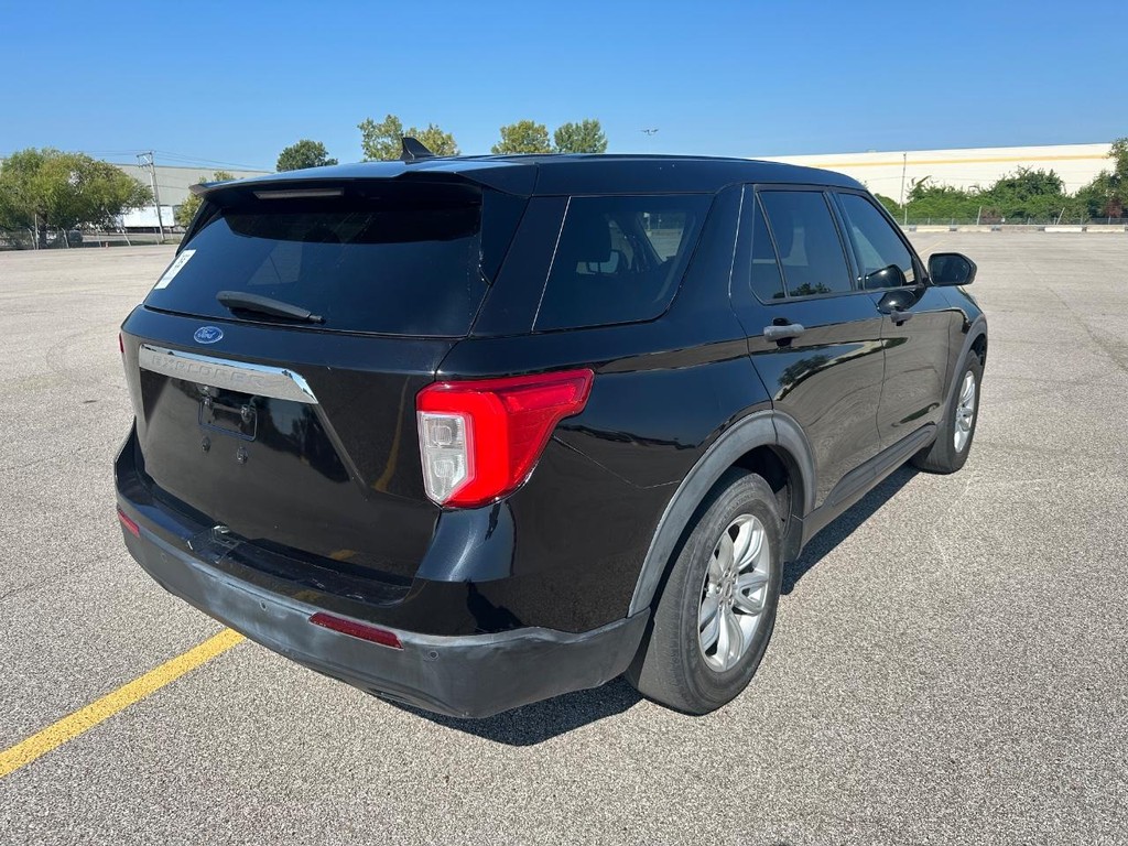 Ford Explorer Vehicle Full-screen Gallery Image 5