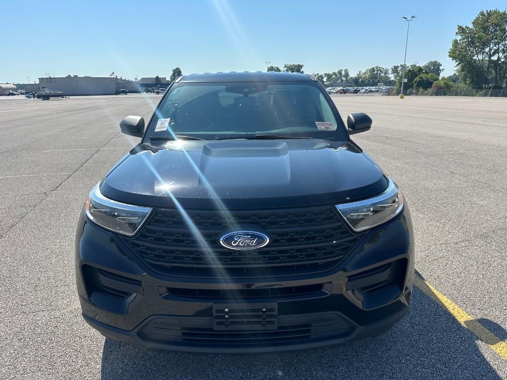 Ford Explorer Vehicle Full-screen Gallery Image 6